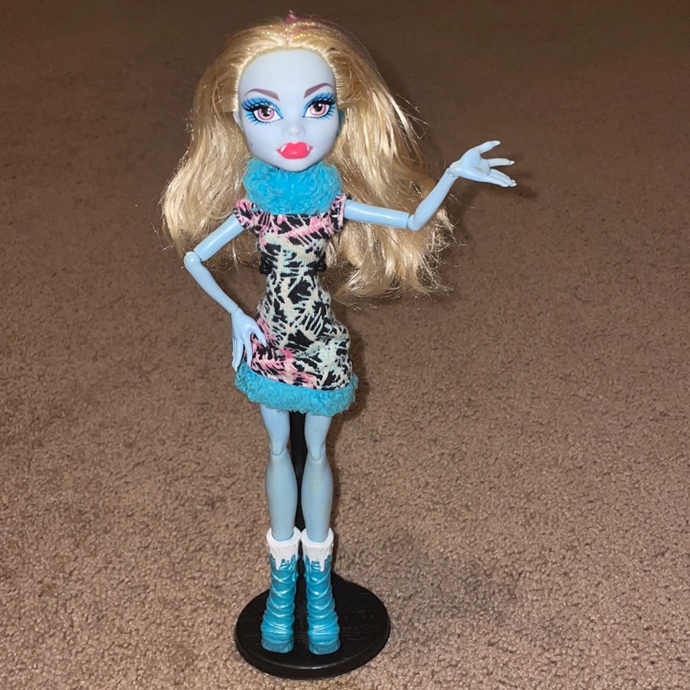 MONSTER HIGH DOLL! RARE ABBEY BOMINABLE DOLL!